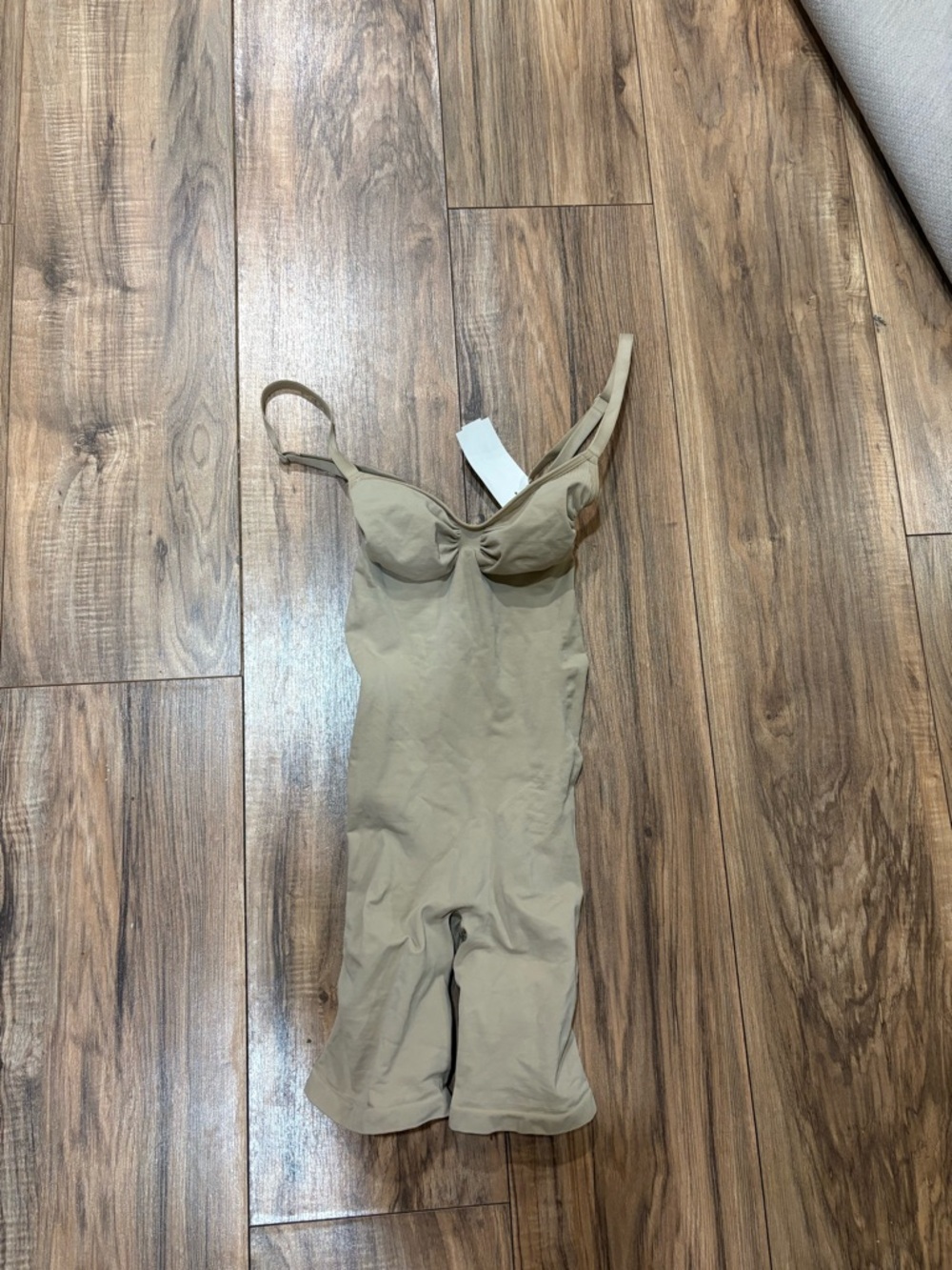 NEW SKIMS Sculpting Mid Thigh Bodysuit Shapewear Beige Size S/PCH
